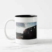 ローマコロシアム ツートーンマグカップ (左)