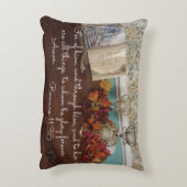 ローマ人11:36彼のために、そして彼を通して。 アクセントクッション (裏面(縦))