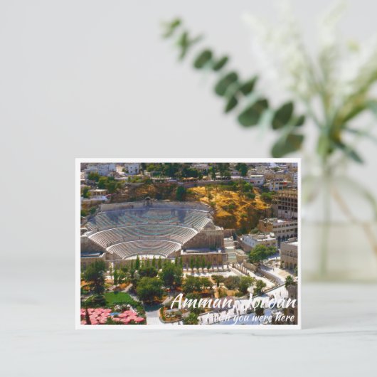ローマ劇場を間近に控えたアンマン・ヨルダン ポストカード (スタンド正面)