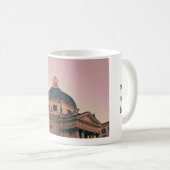 ローマ旅行の街並みパーソナライズされた コーヒーマグカップ (正面右)