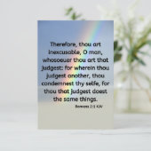 ローマ2:1 KJVバイブル聖句Pic Flat Greeting カード (スタンド正面)