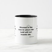 ローマ4:8 KJVバイブル聖句Two-Tone Mug マグカップ (中央)