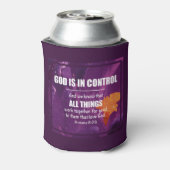 ローマ8:28すべてのものは一緒に働くモノグラム 缶クーラー (缶裏面)