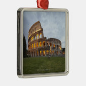 ローマ、イタリアのColosseum メタルオーナメント (右)