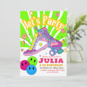 ローラスケートで滑るスニーカー誕生日カラフルレトロ 招待状 (スタンド正面)