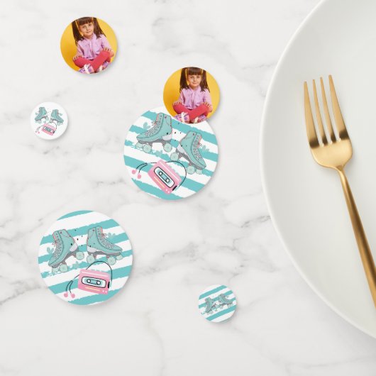 ローラスケートで滑るパステルフォトパーソナライズされた誕生日 コンフェッティ (グループ)