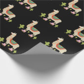 ローラスケートで滑るラマレトロローラスケータ動物 ラッピングペーパー (角)