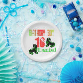 ローラスケートで滑る誕生日ボーイファミリーマッチング ペーパープレート (パーティー)