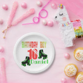 ローラスケートで滑る誕生日ボーイファミリーマッチング ペーパープレート (パーティー)