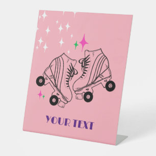 ローラスケートスケートで滑るピンク誕生日ディスコパーティー 台座サイン