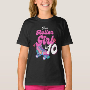 ローラーガール10ローラースケートで滑るギフトアイディア Tシャツ