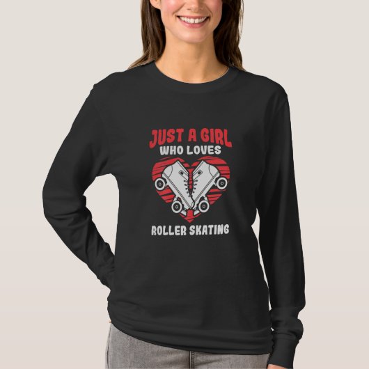 ローラースケートで滑るダービーローラースケートを愛する女の子 Tシャツ (正面)