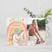 ローラースケートスケートで滑るレトロGroovy誕生日パーティーI 招待状 (スタンド正面)