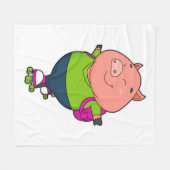 ローラースケート付きインラインスケートで滑るで豚 フリースブランケット (正面(横))