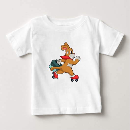 ローラースケート付き犬 ベビーTシャツ (正面)