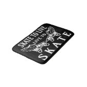 ローラーダービーのスケートで滑るために住むスケート生きている バスマット (アングル)