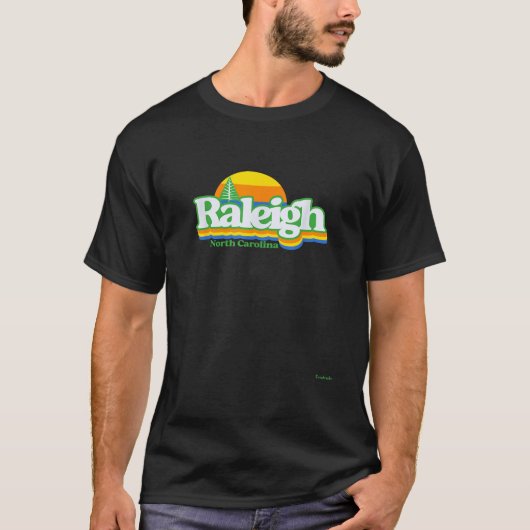 ローリーノースカロライナサンセットレトロ Tシャツ (正面)