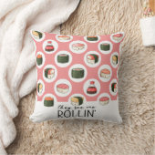 ロールインのかわいいおもしろいすしとド転がットを見る クッション (ブランケット)