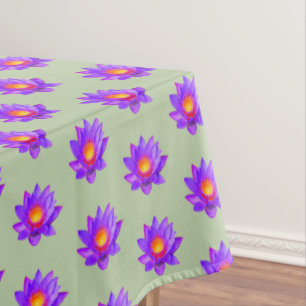 ローレルグリーンに咲くすみれ色の蓮の花 テーブルクロス