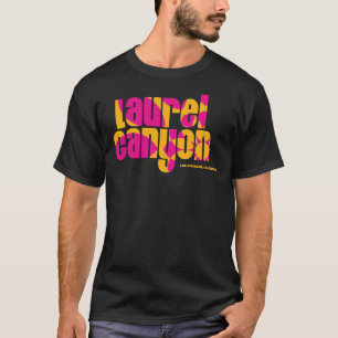 ローレル・キャニサイケデリックオンの花のロゴ – ピンク・フィッテ Tシャツ