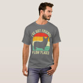 ローンプレイスに友達がいるコーギー Tシャツ (正面フル)