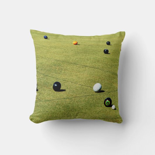 ローンボウルのアクション、 クッション (正面)