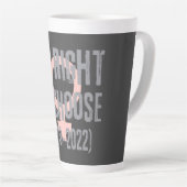 ローVウェイドデスデイトタイポグラフィ カフェラテマグ (右アングル)