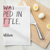 ワイおもしろいンボトルことわざネームロゼピンクブラックニース キッチンタオル (四つ折り)