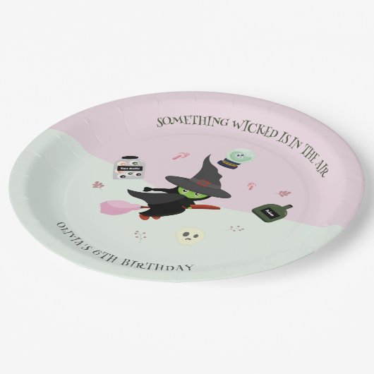 ワイケリーかわいいグリーンウィッチハロウィーン誕生日 ペーパープレート (アングル)