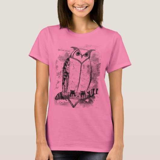 ワイズワンアートパターン（の模様が）あるデザインフクロウ Tシャツ (正面)