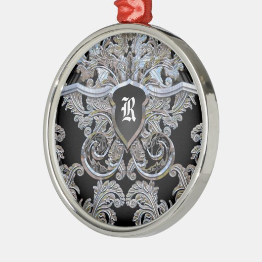 ワイディル絶妙モノグラビクトリアンム メタルオーナメント (左)