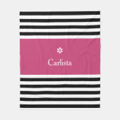 ワイド黒の水平ストライプデイジー フリースブランケット (正面)