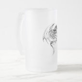 ワイバーンドラゴンはファンタジー神話の生き物 フロストグラスビールジョッキ (正面左)