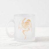 ワイバーンドラゴンはファンタジー神話の生き物 フロストグラスマグカップ (左)