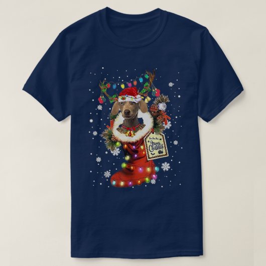 ワイマラーナークリスマスブートクリスマスソックス冬の雪 Tシャツ (デザイン正面)