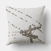 ワイヤーでとまる鳥 クッション (裏面)