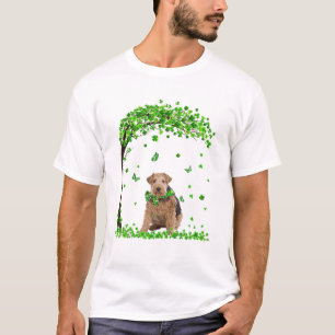 ワイヤーキツネテリアドッグアイリッシュグリーンシャームロッククローバーS Tシャツ