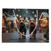 ワイヤーフォックステラリア犬のクリスマス・スノー・ホリデー ラージペーパーバッグ (裏面)
