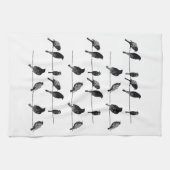 ワイヤールック上の黒い擦り切れた鳥 キッチンタオル (横)