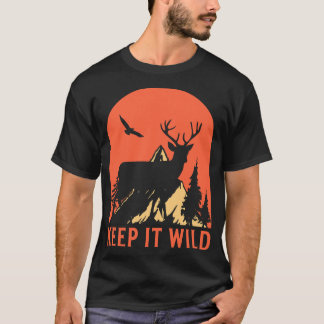 ワイルドさを忘れないハイキング グラフィック Tシャツ