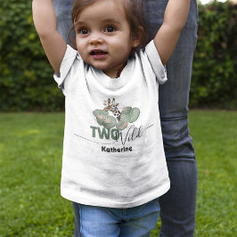 ワイルドすぎるトロピカルグリーンネックライフのキリン動物誕生日 トドラーTシャツ