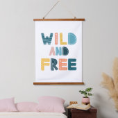 ワイルドでフリー 吊り下げ型タペストリー (寝室)