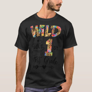 ワイルドアバウト約1年生のヒョウ新学期テアッシュ Tシャツ