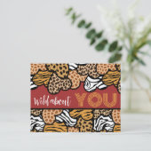 ワイルドアバディレッドアニマルプリントハートバレンタイン シーズンポストカード (スタンド正面)