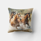 ワイルドウマランニングズブラウンブラックウォーター色 クッション (裏面)