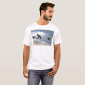 ワイルドガチョウの飛行 | Tシャツ |カスタマイズ知恵 (正面フル)