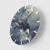 ワイルドキラーホエールジャンプ ラウンド壁時計 (傾斜)