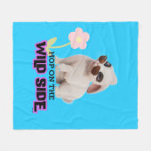 ワイルドサイドに飛ぶ フリースブランケット (正面(横))