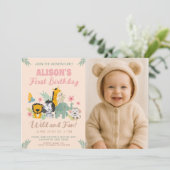 ワイルドサファリスタイルの動物ジャングルテーマで1歳の誕生日をお祝い 招待状 (スタンド正面)