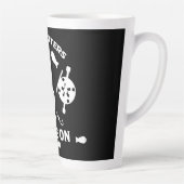 ワイルドサーモン魚釣り カフェラテマグ (右)